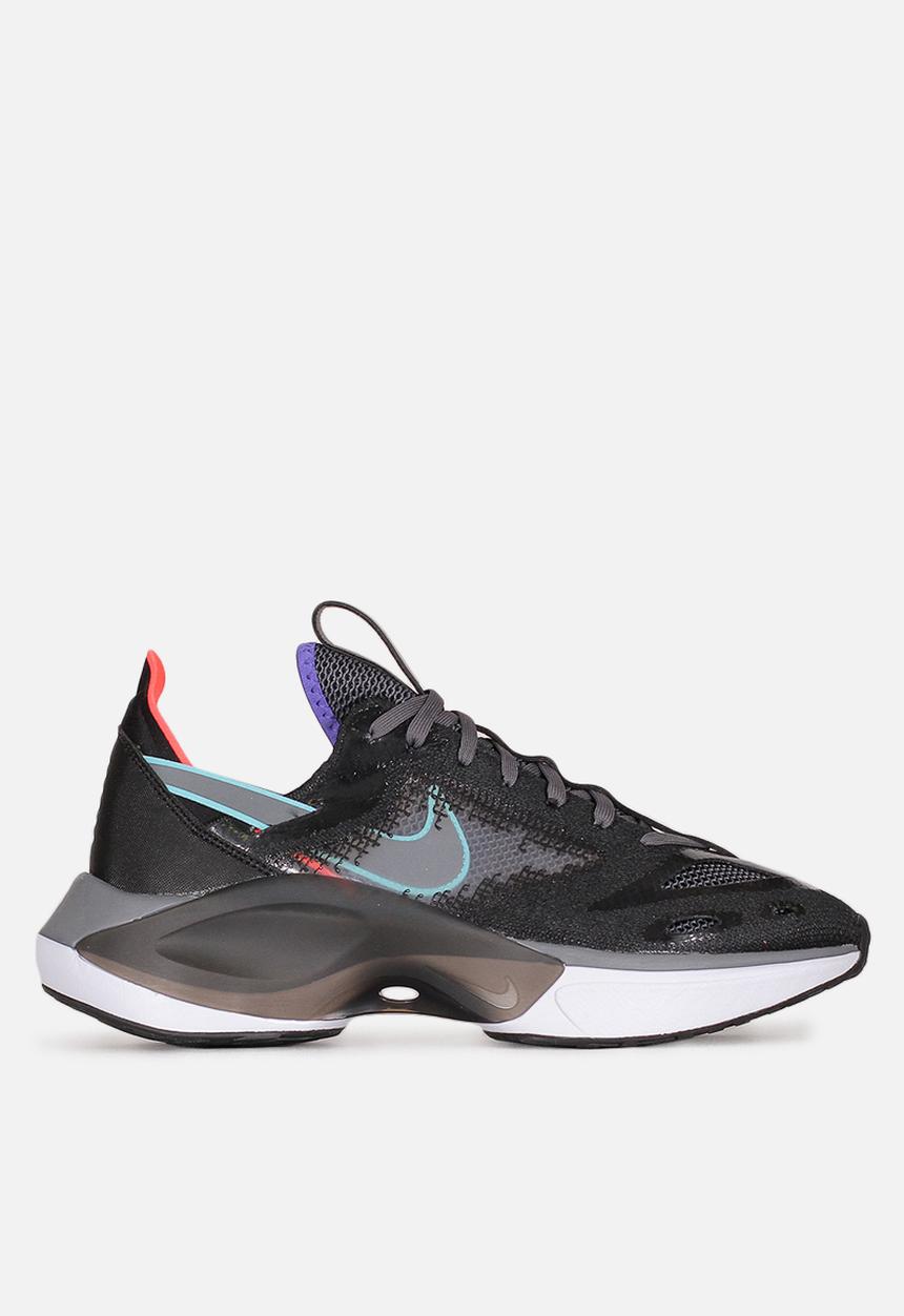 Nike - Dimsix Signal Flyknit