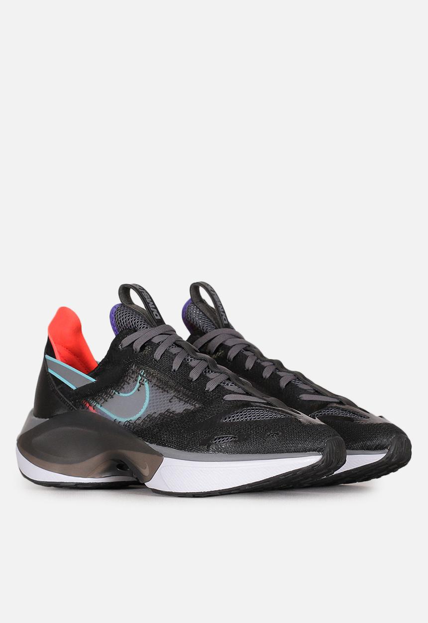 Nike - Dimsix Signal Flyknit