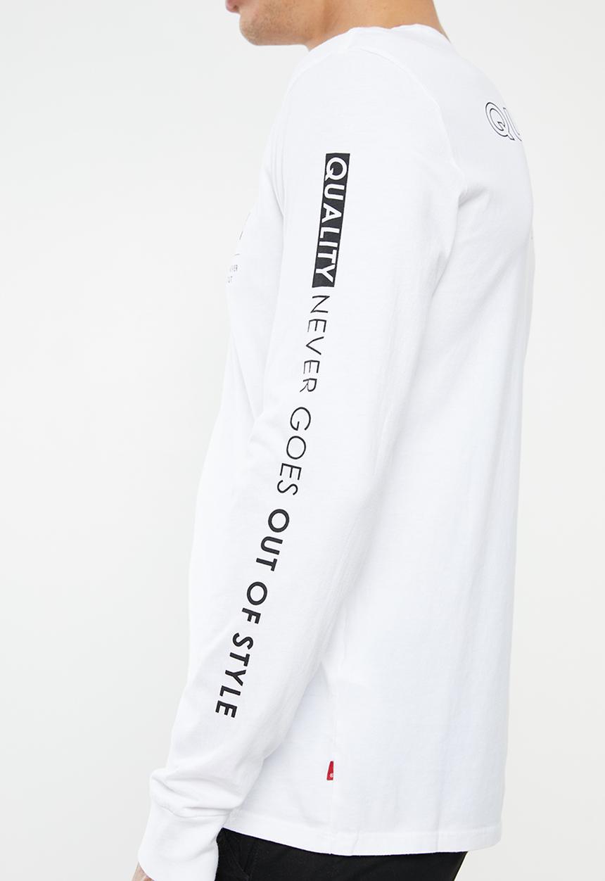 Levi’s® - Standard graphic long sleeve tee - white