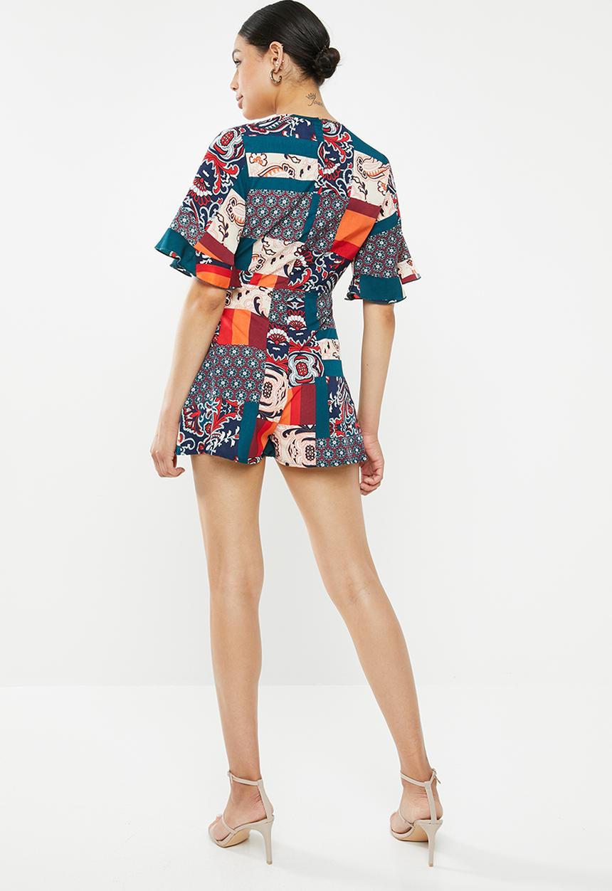 Missguided - Paisley tie front kimono sleeve playsuit - multi