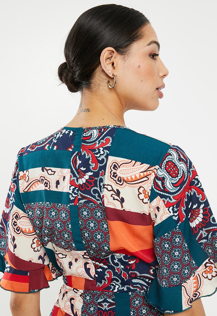 Missguided - Paisley tie front kimono sleeve playsuit - multi