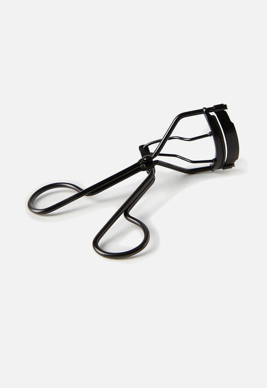 Cotton On - Rubi eyelash curler - matte black