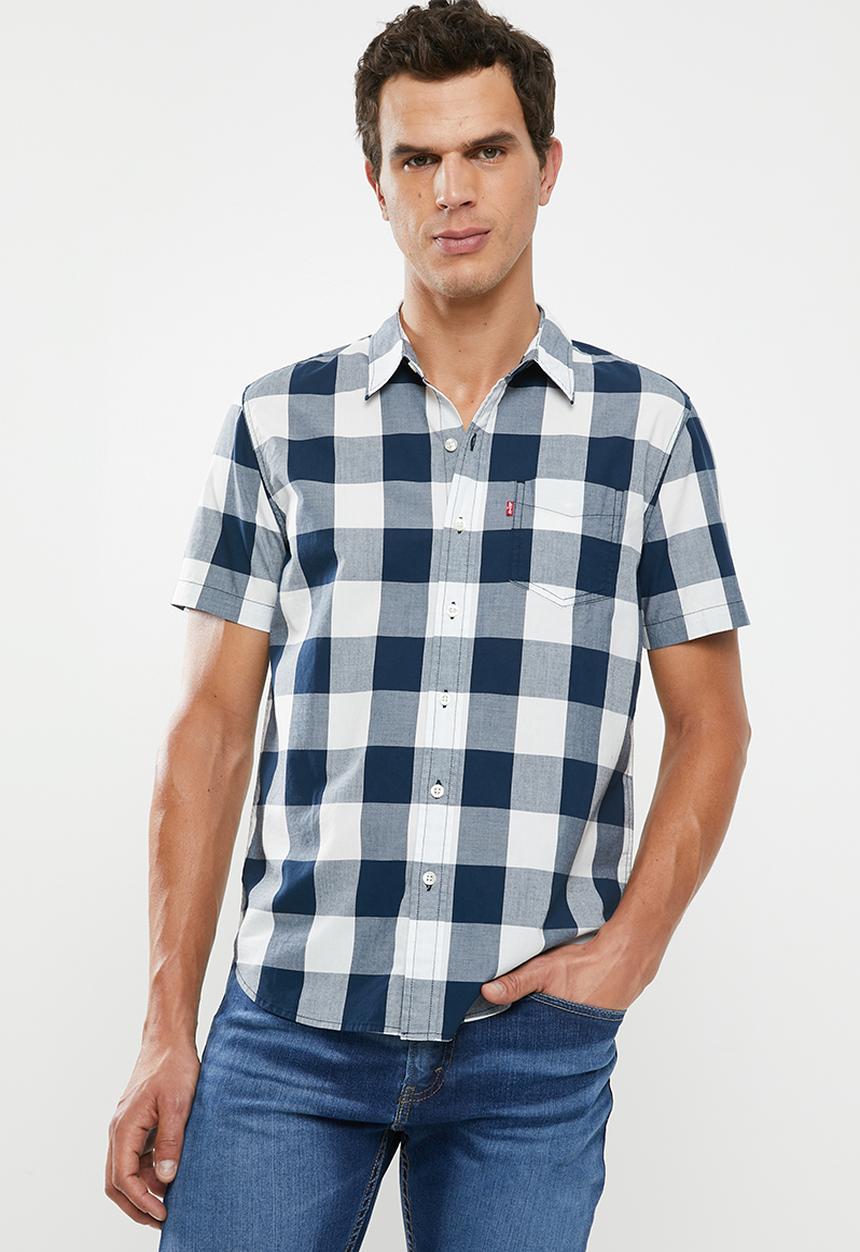 Levi’s® - Classic one pocket short sleeve shirt - blue & white