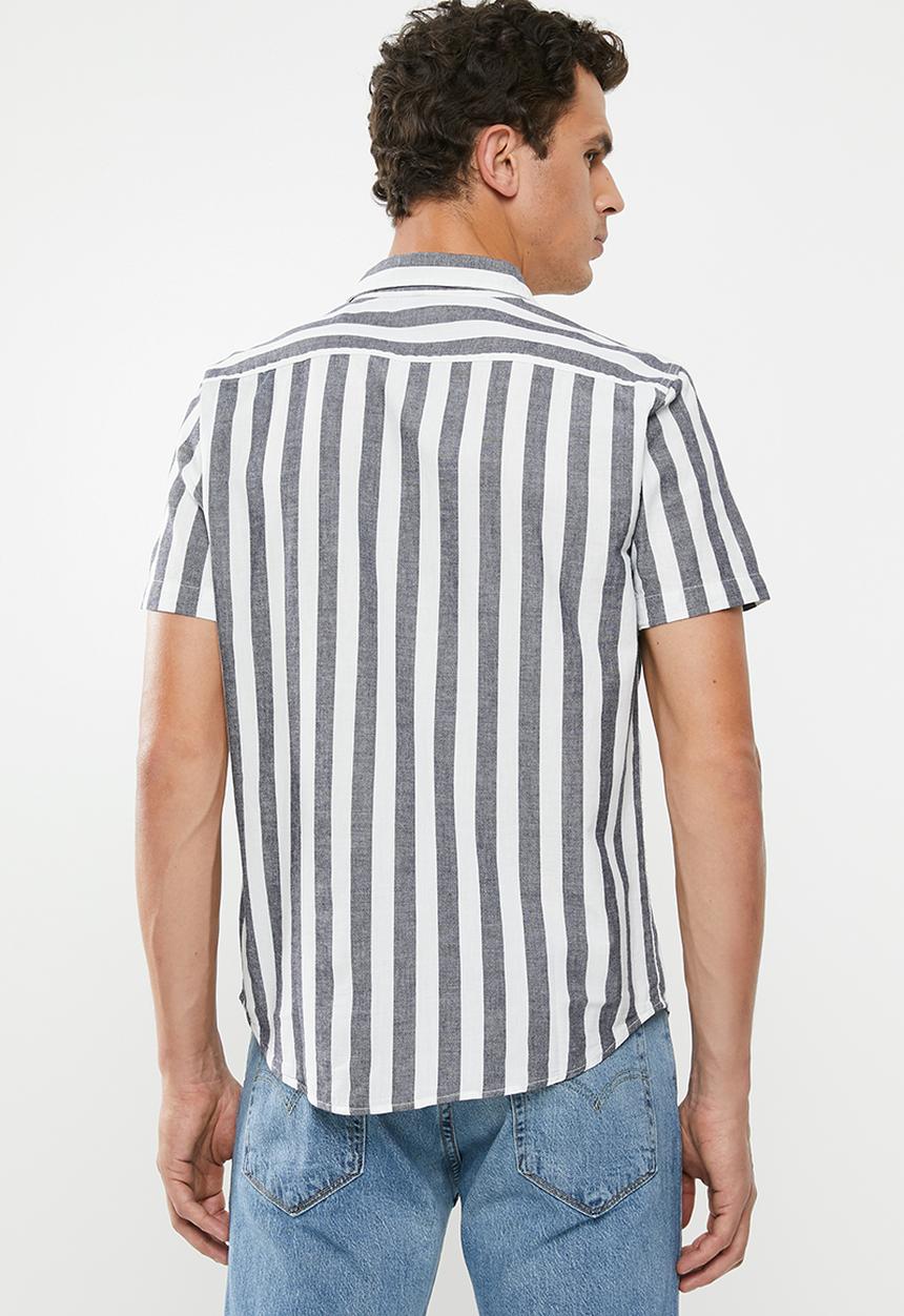Levi’s® - Short sleeve classic one pocket shirt - grey & white