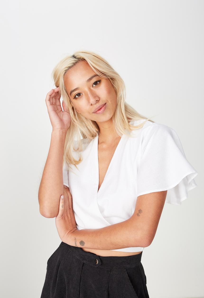 Cotton On - Carmel wrap top  - white