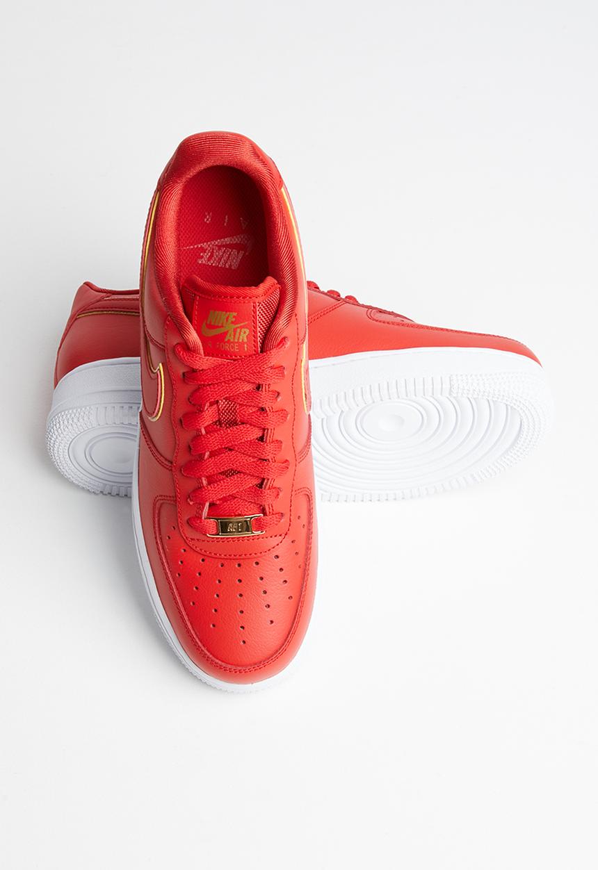 Nike - Air Force 1 '07 essential - gym red / white-metallic gold