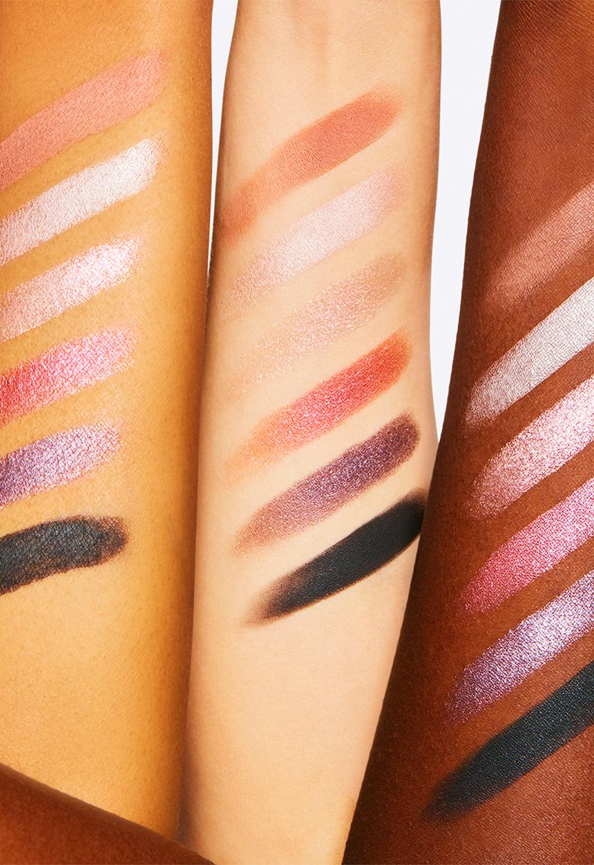 MAC - Starring you star-sighting compact - pleasing to the eye