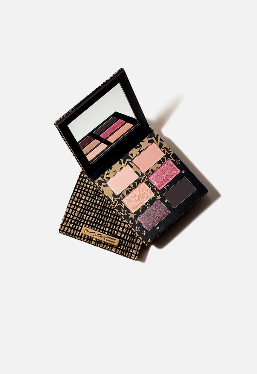 MAC - Starring you star-sighting compact - pleasing to the eye