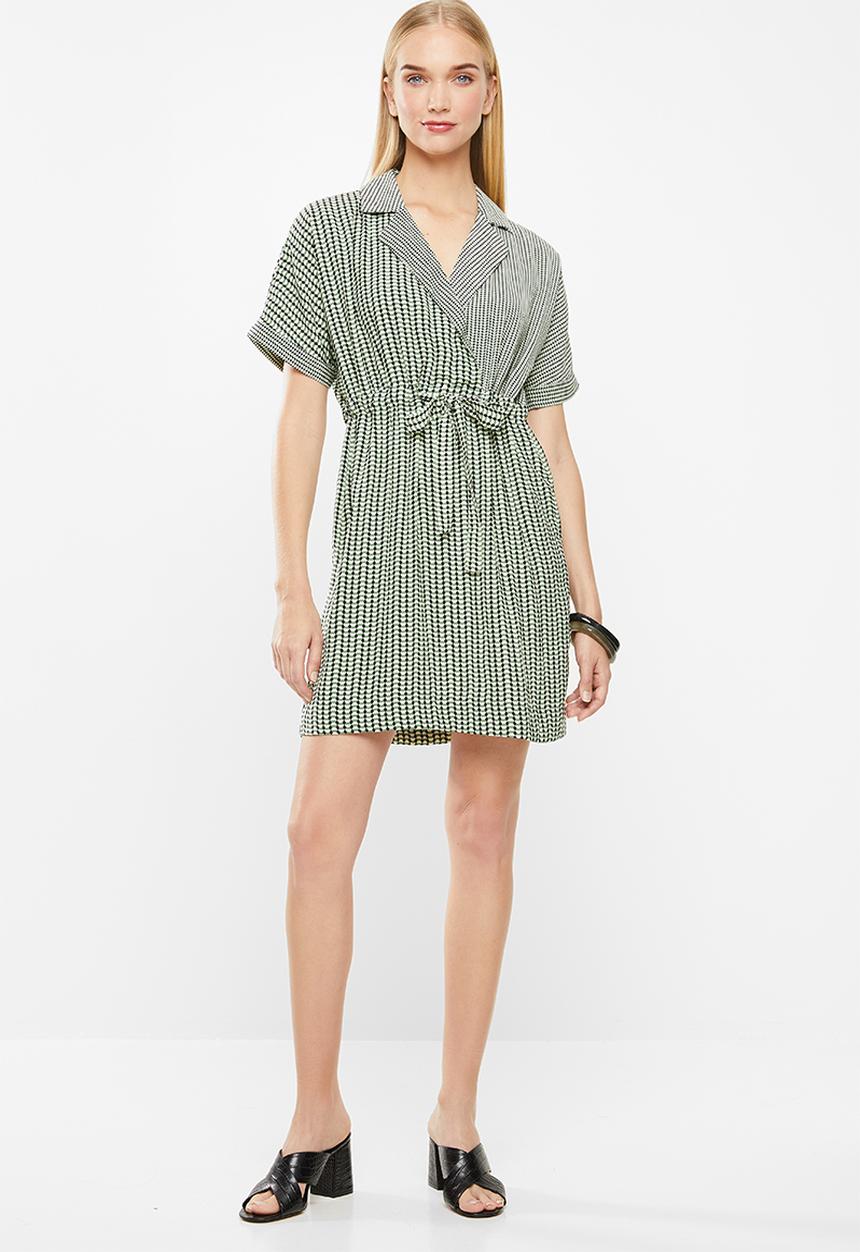Vero Moda - Arie short wrap dress - multi