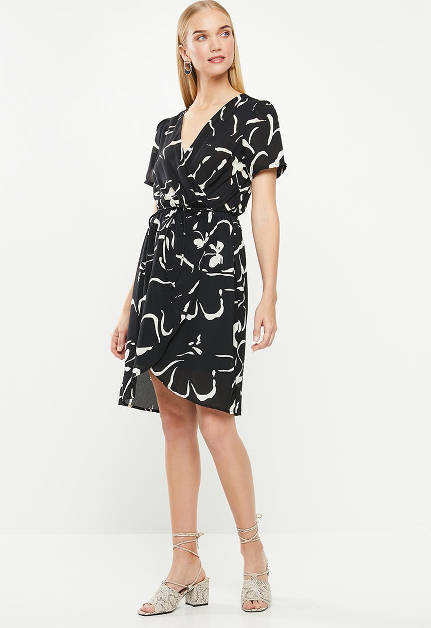 Vero Moda - Milona wrap dress - black