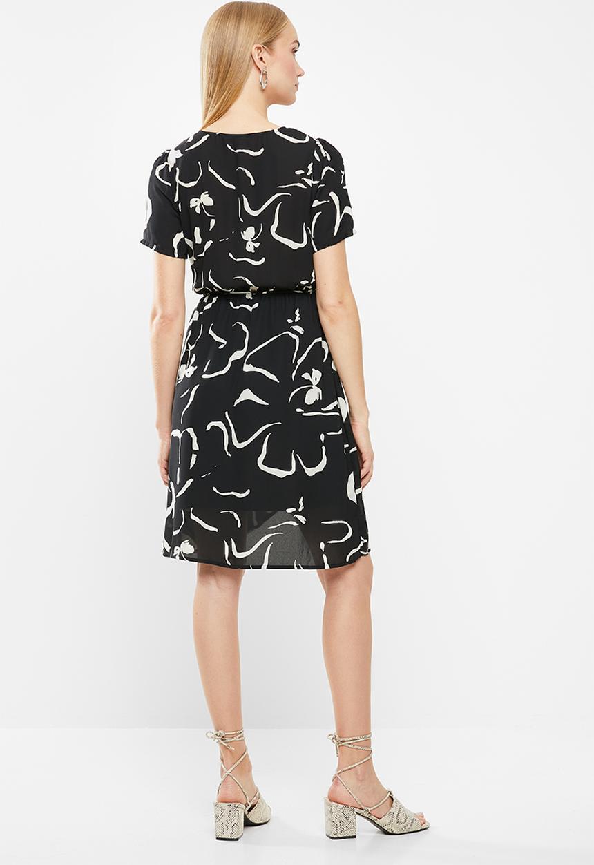 Vero Moda - Milona wrap dress - black