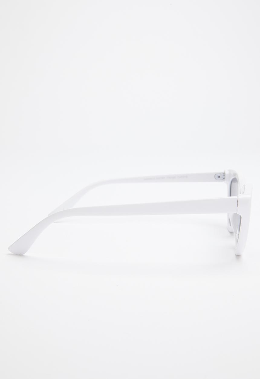 Cotton On - Narrah short frame cateye sunglasses - white 