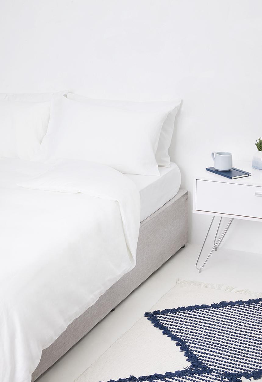 Sheraton Textiles - 100% Linen duvet cover set - white