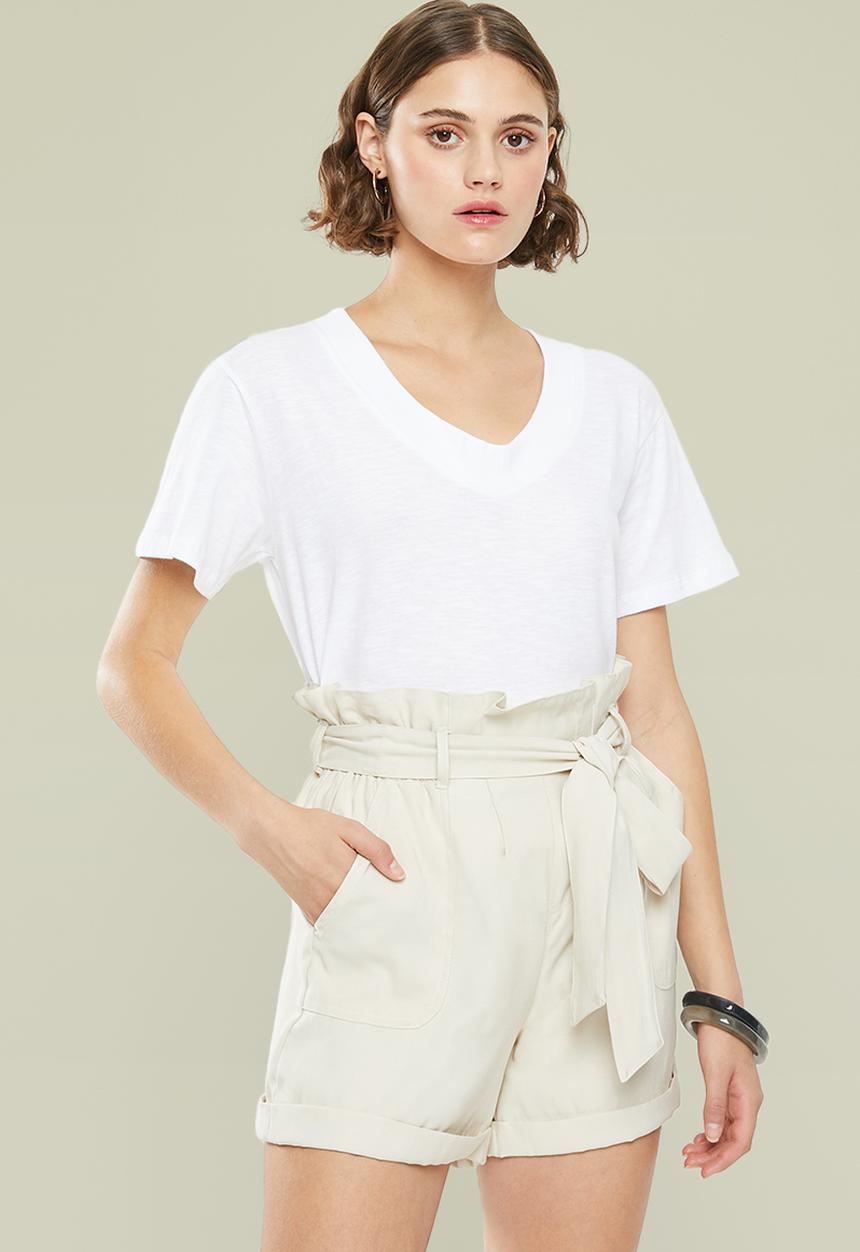 Superbalist - Slouchy slub v-neck tee - white