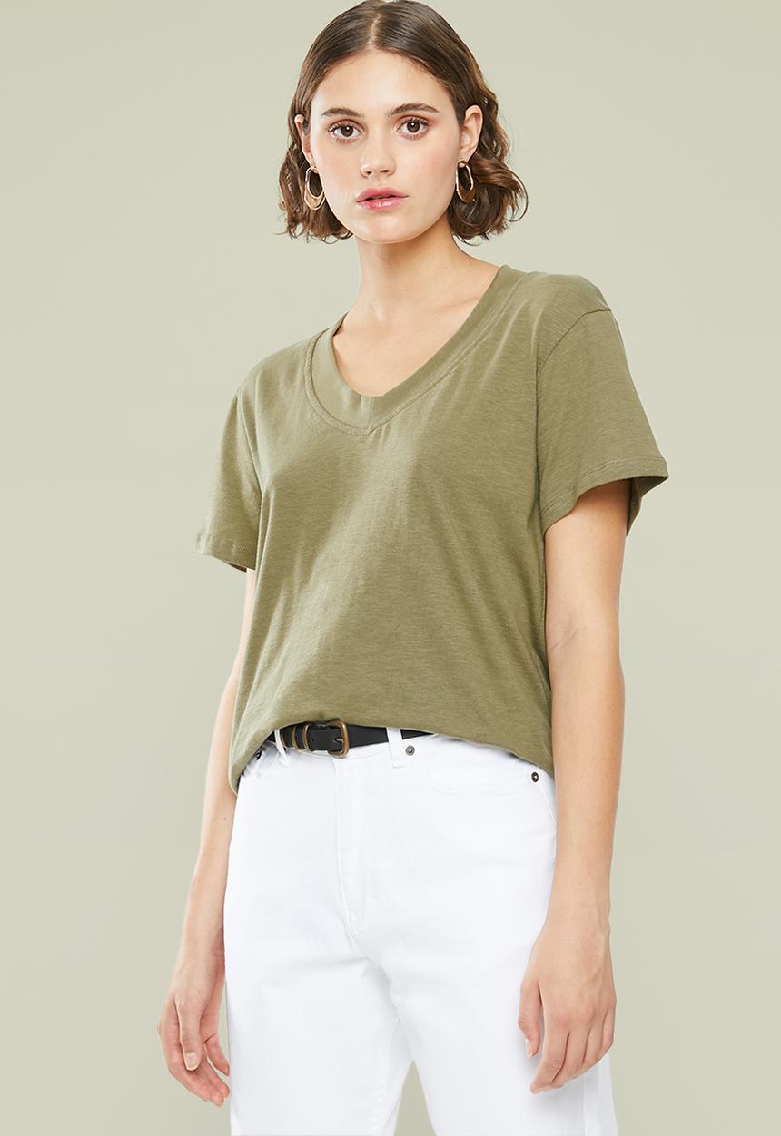 Superbalist - Slouchy slub v-neck tee - khaki