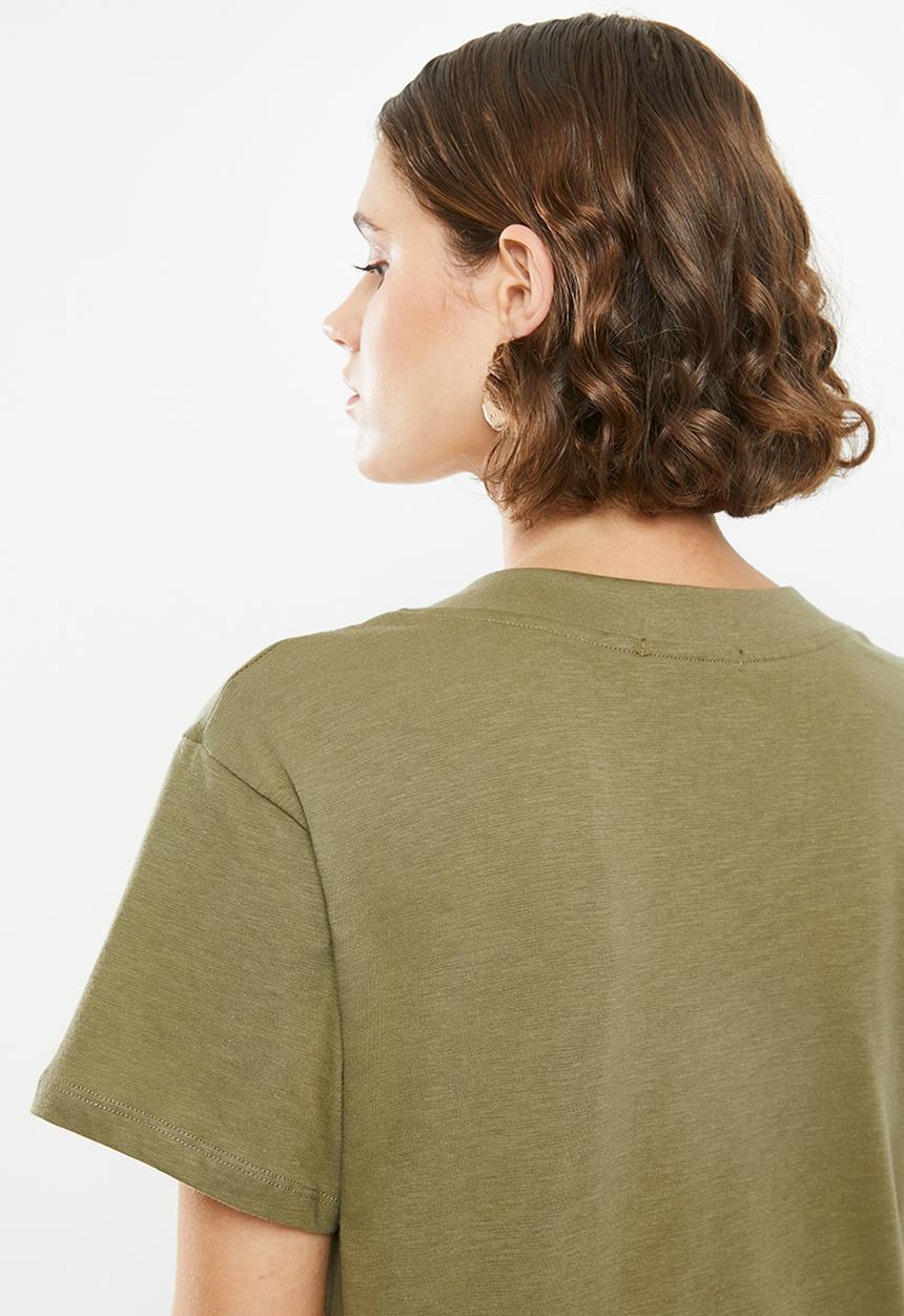 Superbalist - Slouchy slub v-neck tee - khaki
