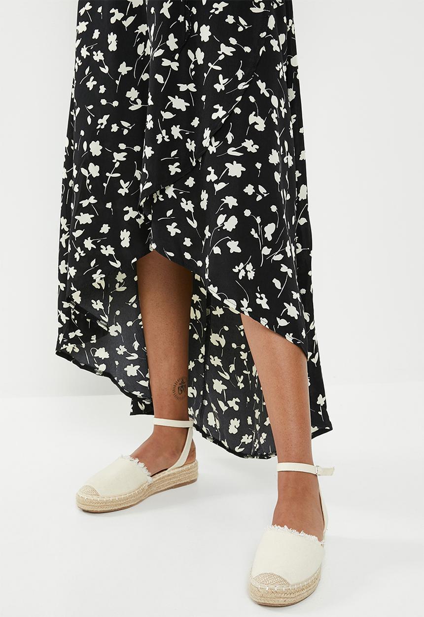 Missguided - High low wrap midi dress floral - black