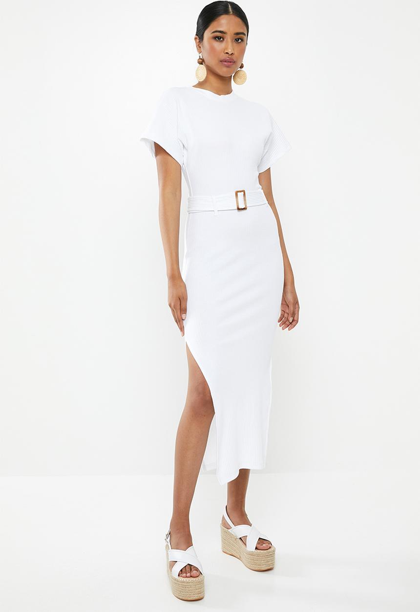 Missguided - Rib tortoiseshell belted midi dress - white