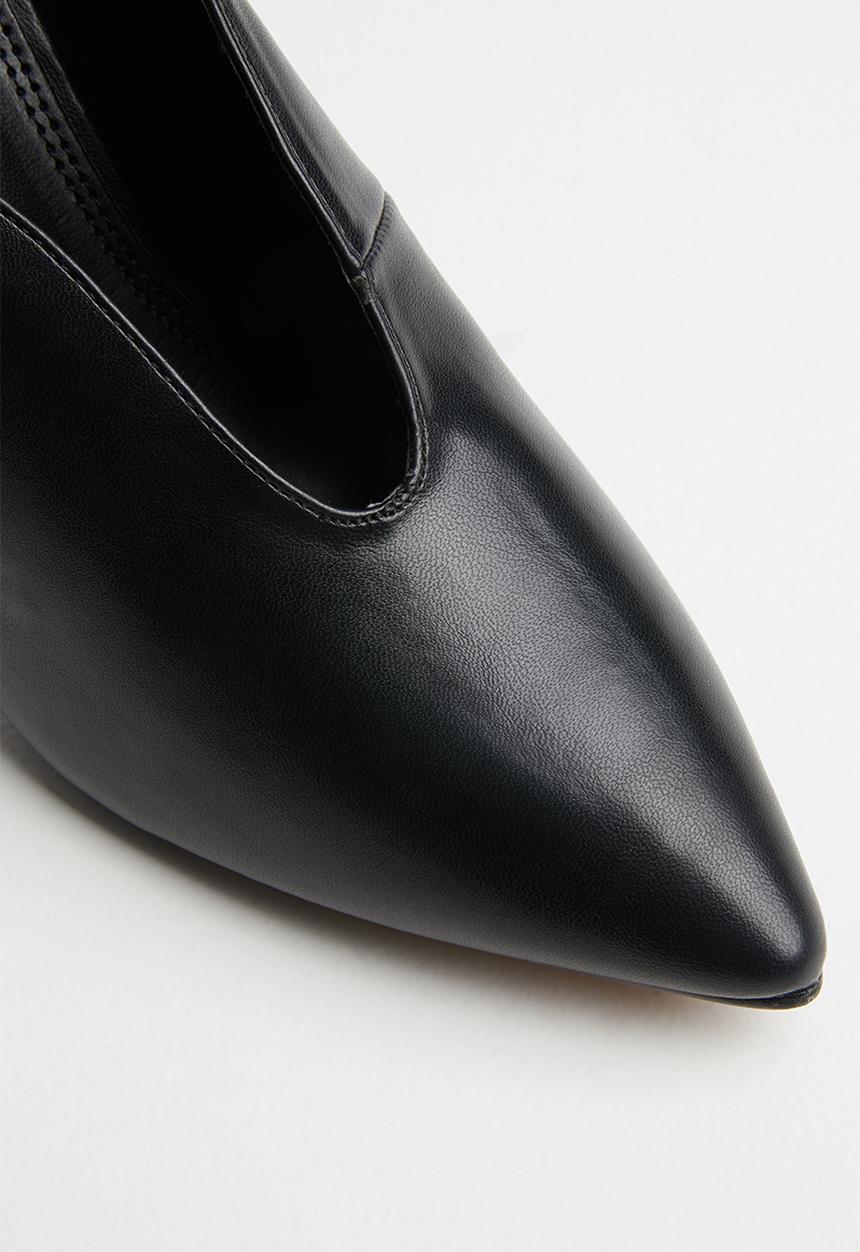 Superbalist - V-vamp stiletto court - black