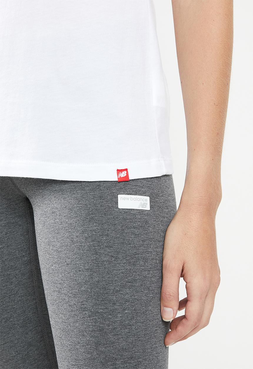 New Balance  - Essential stacked logo tee - white