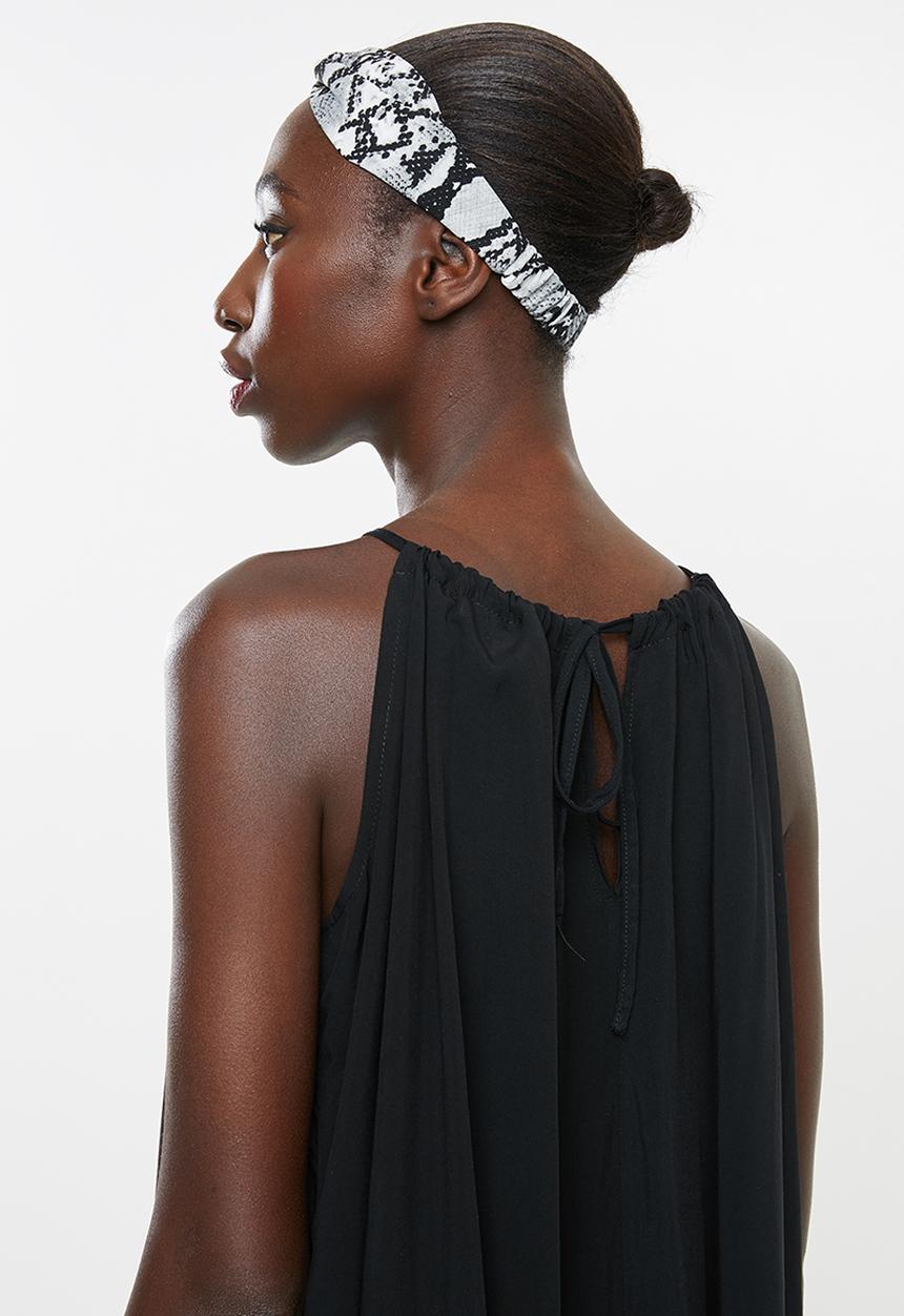 Superbalist - Halter dress - black