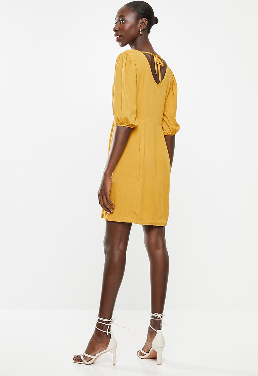 Superbalist - Puff sleeve button through dress - yellow