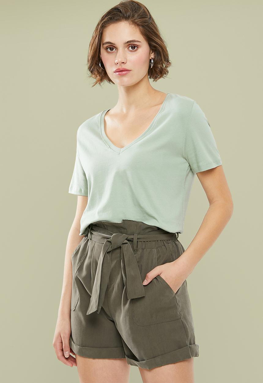 Superbalist - Single v-neck tee - green