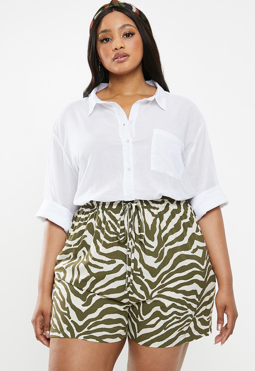 Cotton On - Curve savannah oversized resort shirt - white