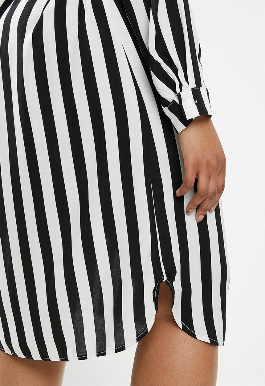 edit Plus - Tie front button through dress - black & white 