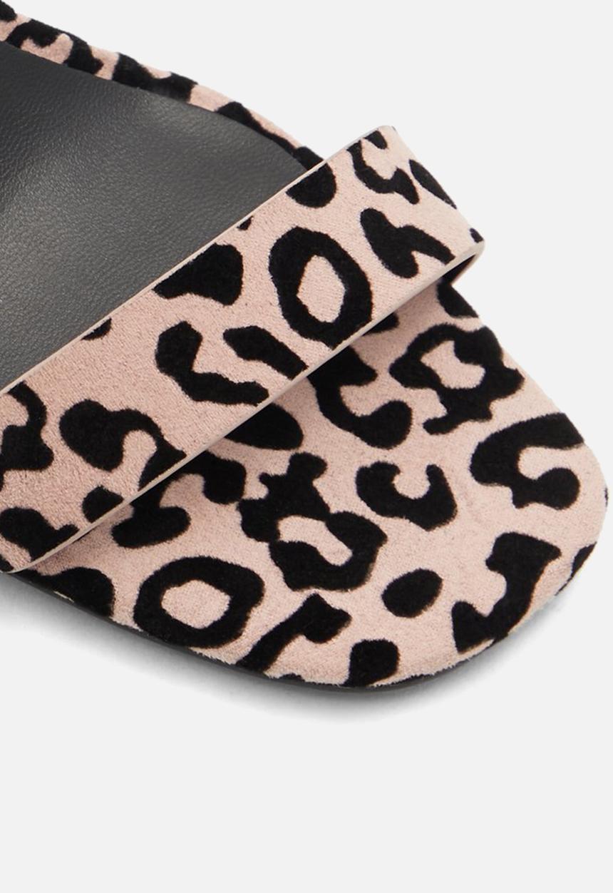 Call It Spring - Alexiss heel - pink & black