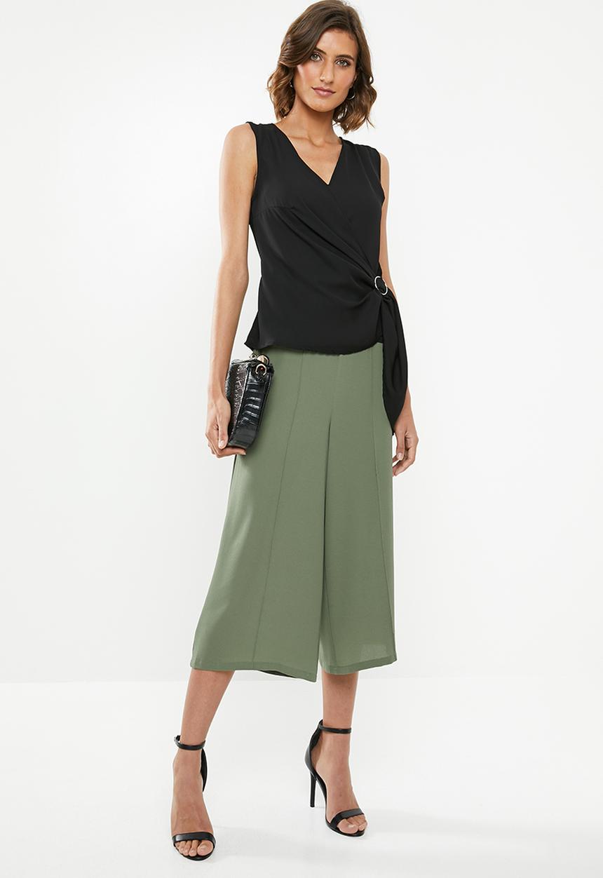 edit - Sleeveless wrap top - black
