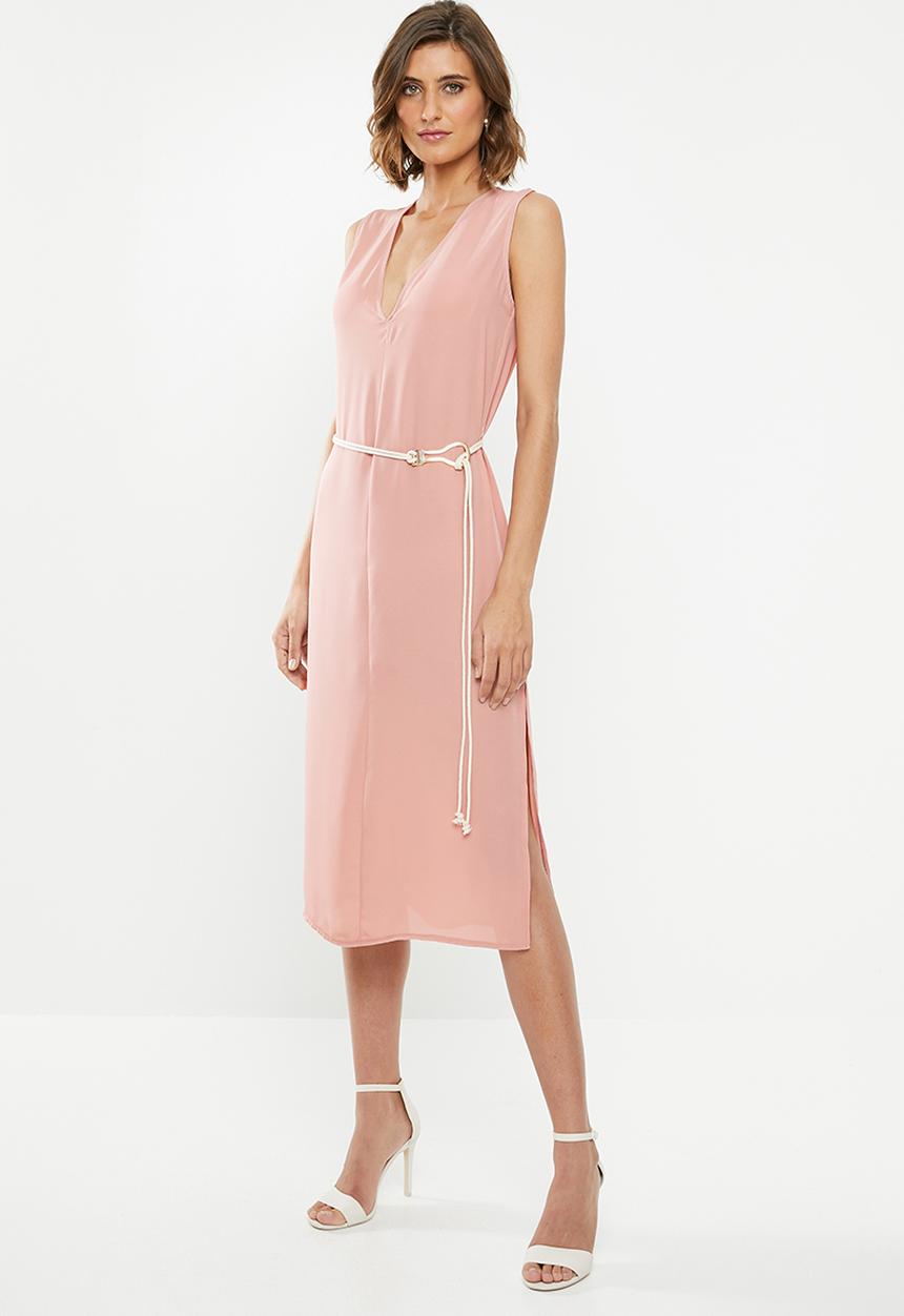 edit - Sleeveless slip dress with belt - pink