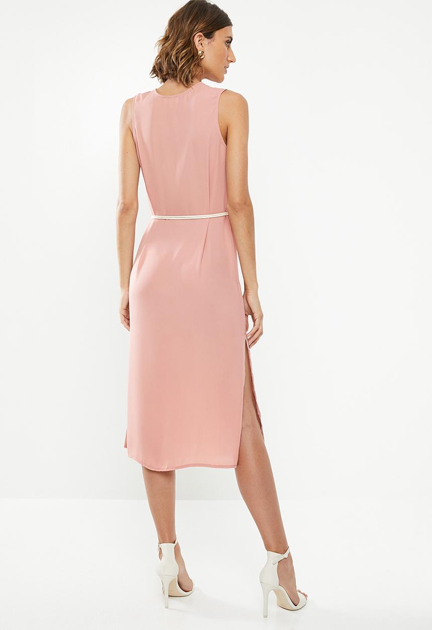edit - Sleeveless slip dress with belt - pink