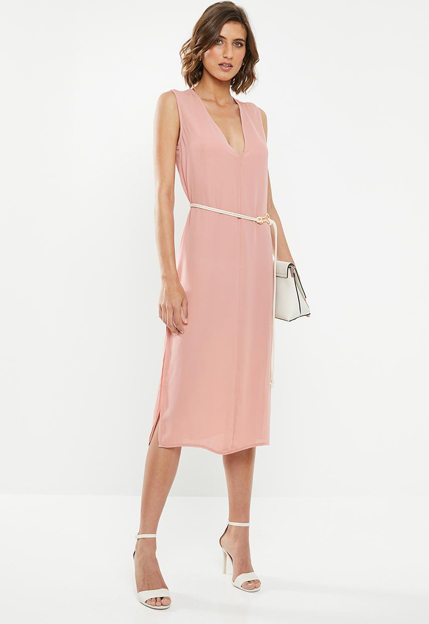edit - Sleeveless slip dress with belt - pink