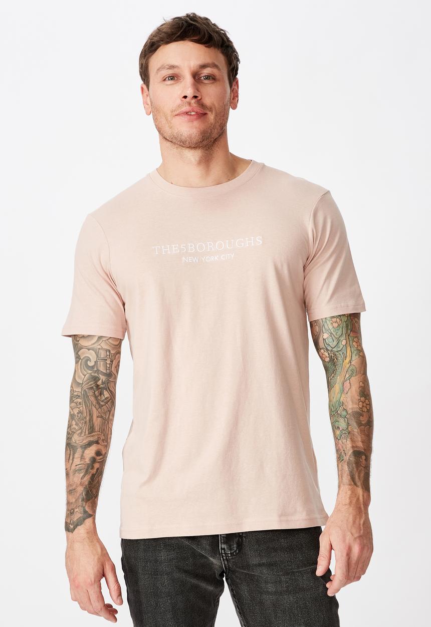 Cotton On - The 5 bouroughs Tbar text T-shirt - pink