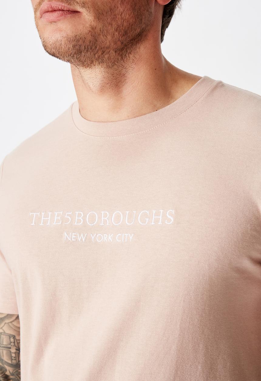 Cotton On - The 5 bouroughs Tbar text T-shirt - pink