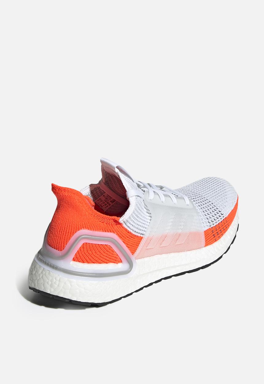 adidas Performance - UltraBOOST 19 - ftwr white / blue tint / grey two