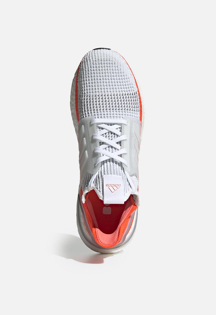 adidas Performance - UltraBOOST 19 - ftwr white / blue tint / grey two