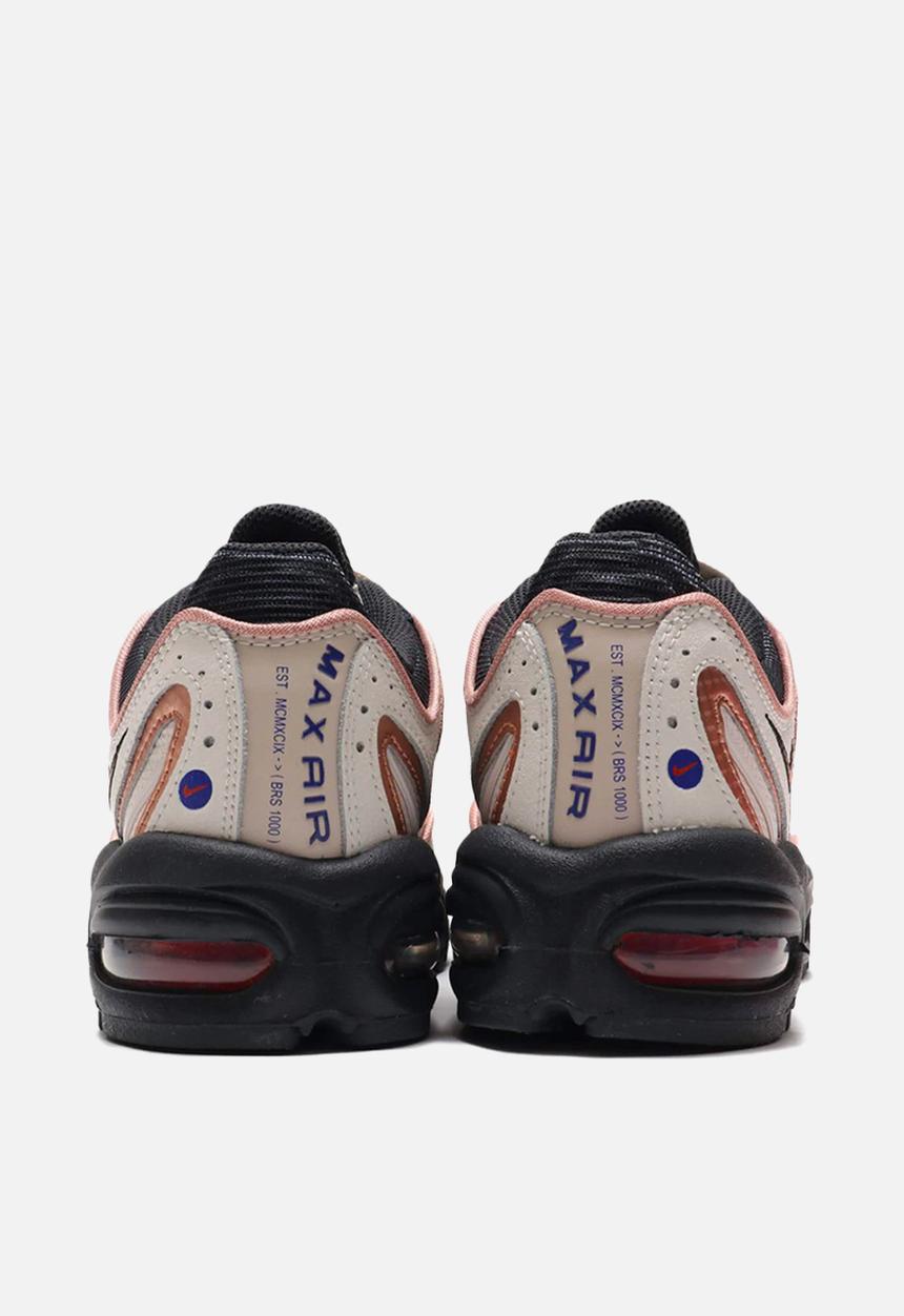 Nike - Air Max Tailwind IV SE - phantom/metallic red bronze-desert sand