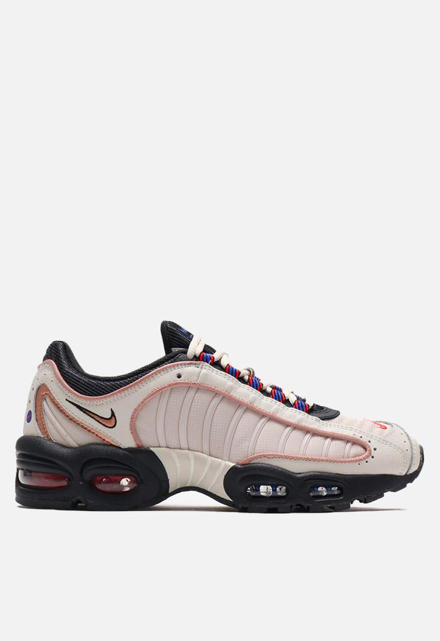 Nike - Air Max Tailwind IV SE - phantom/metallic red bronze-desert sand