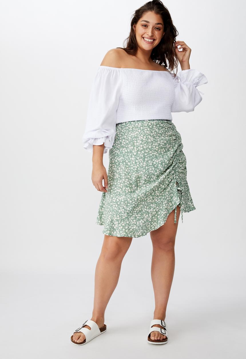 Cotton On - Curve woven coco ruched mini skirt - green & white 