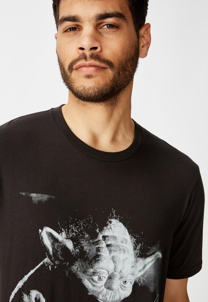 Cotton On - Star Wars - the empire yoda Tbar collab star wars T-shirt - black