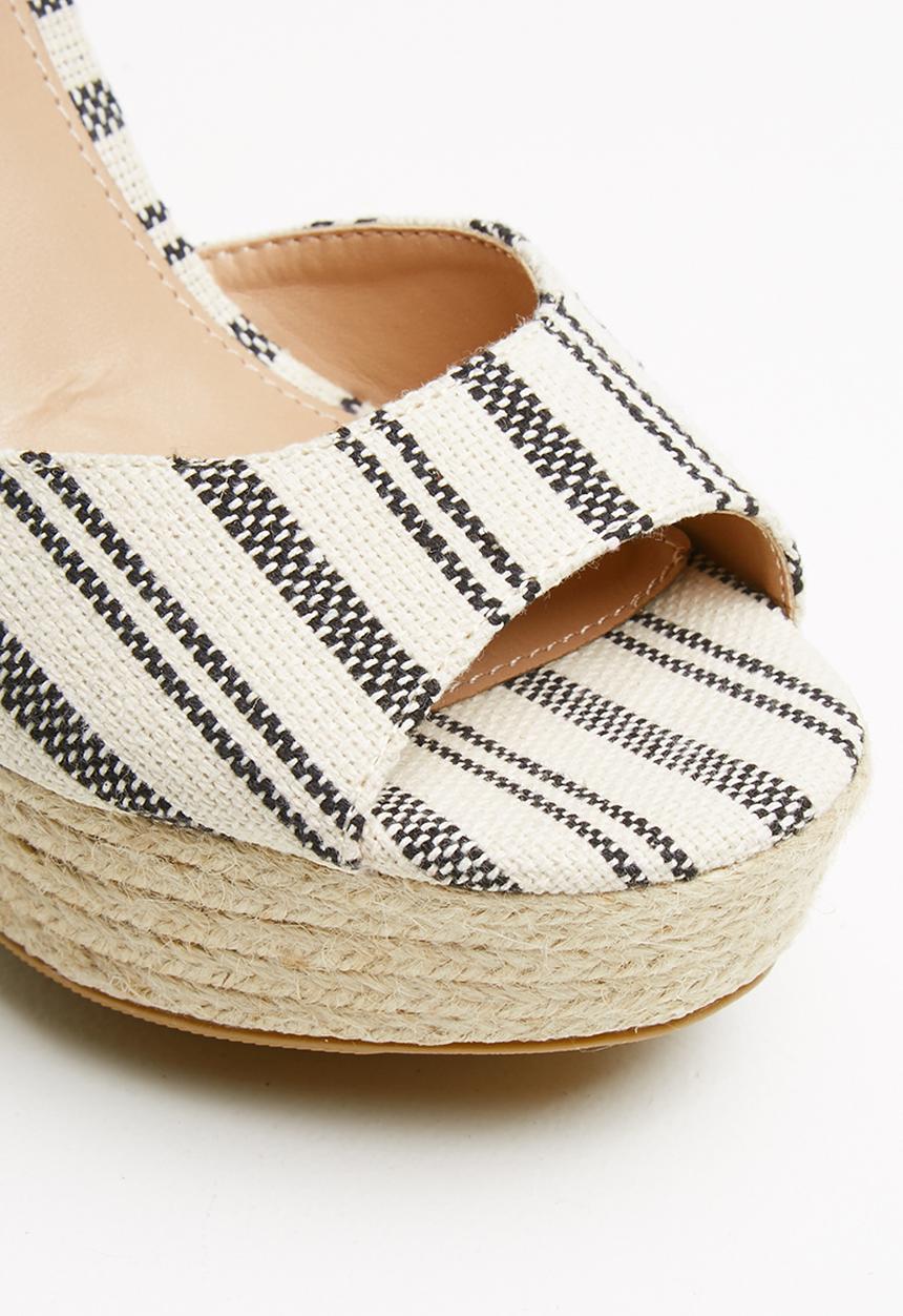 Call It Spring - Smetanina wedge - beige & black