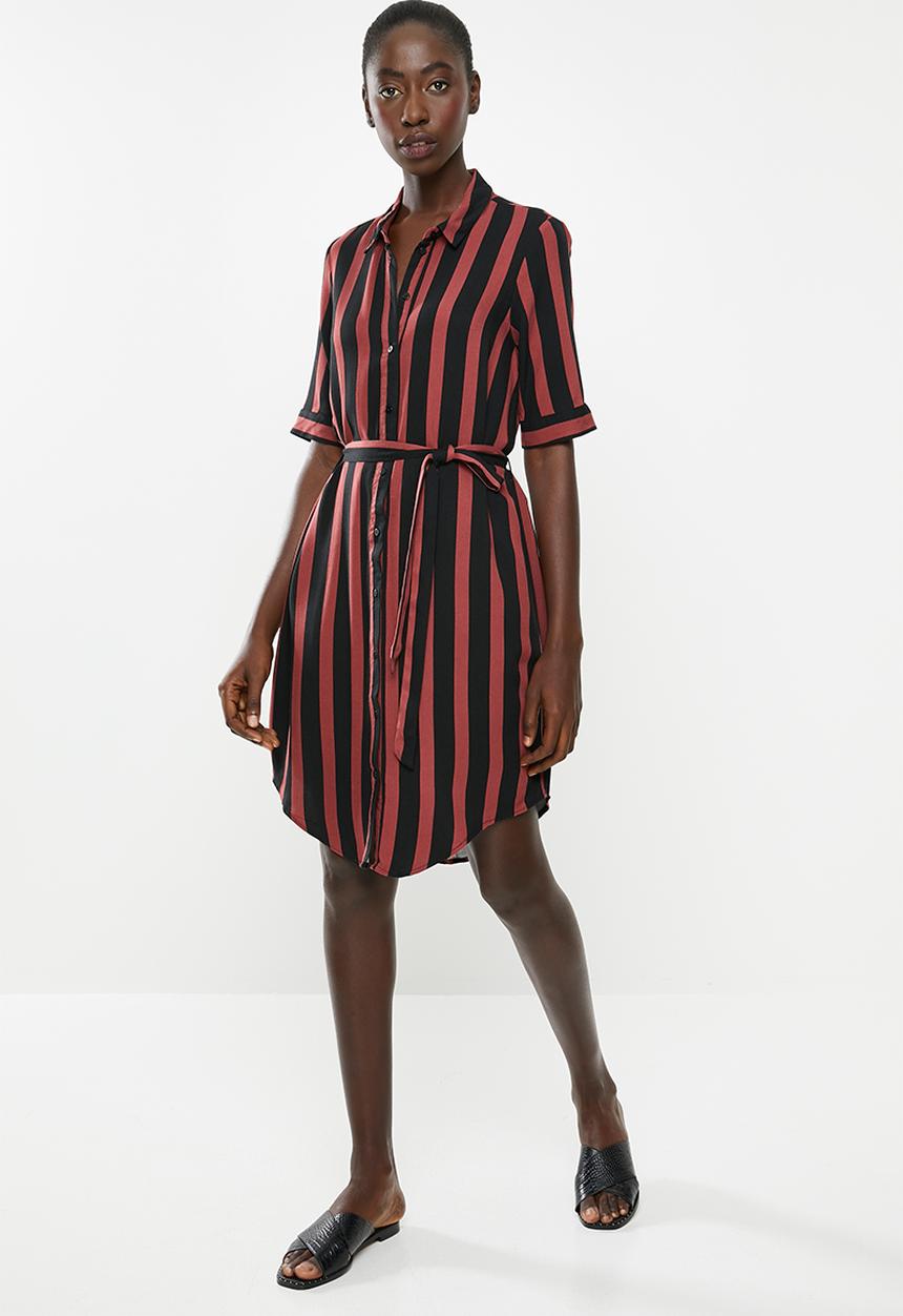 Vero Moda - Autum amaze shirt dress - black & red
