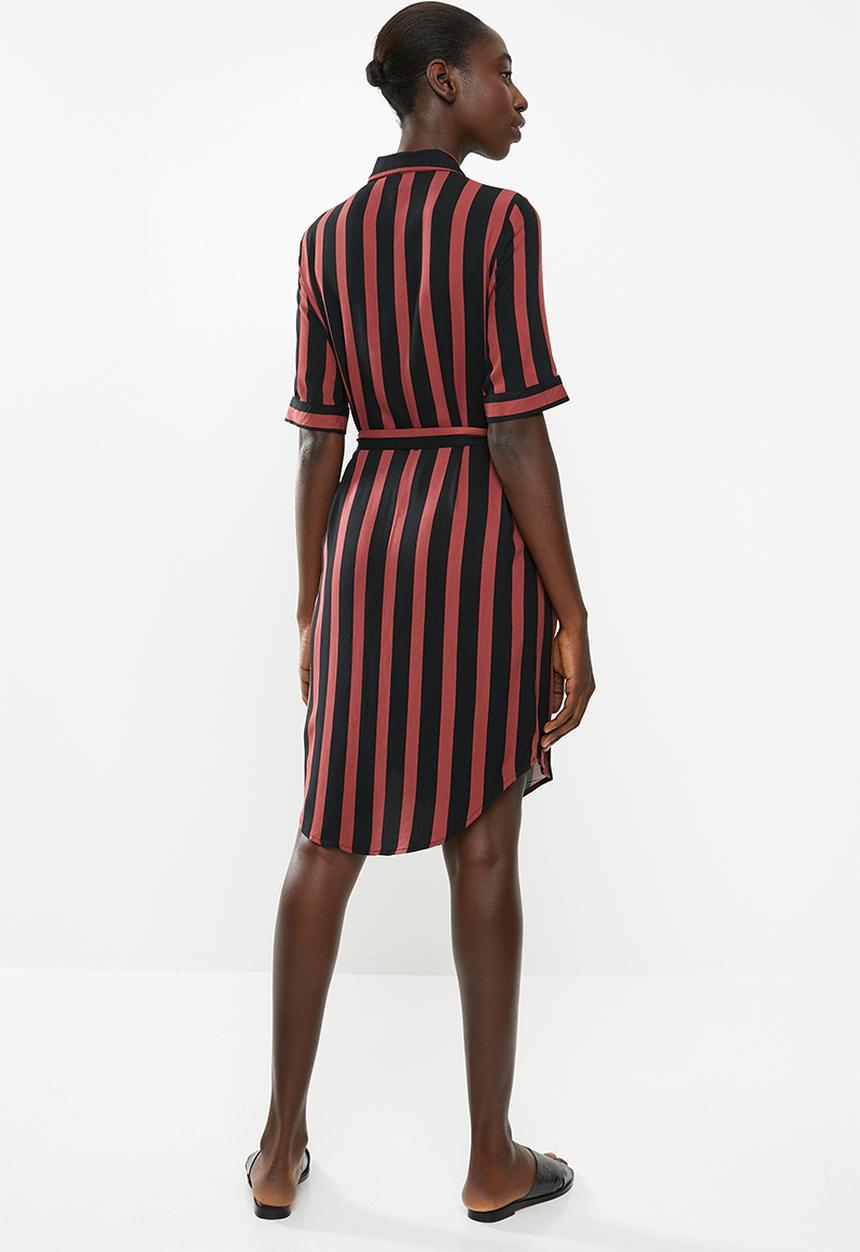 Vero Moda - Autum amaze shirt dress - black & red