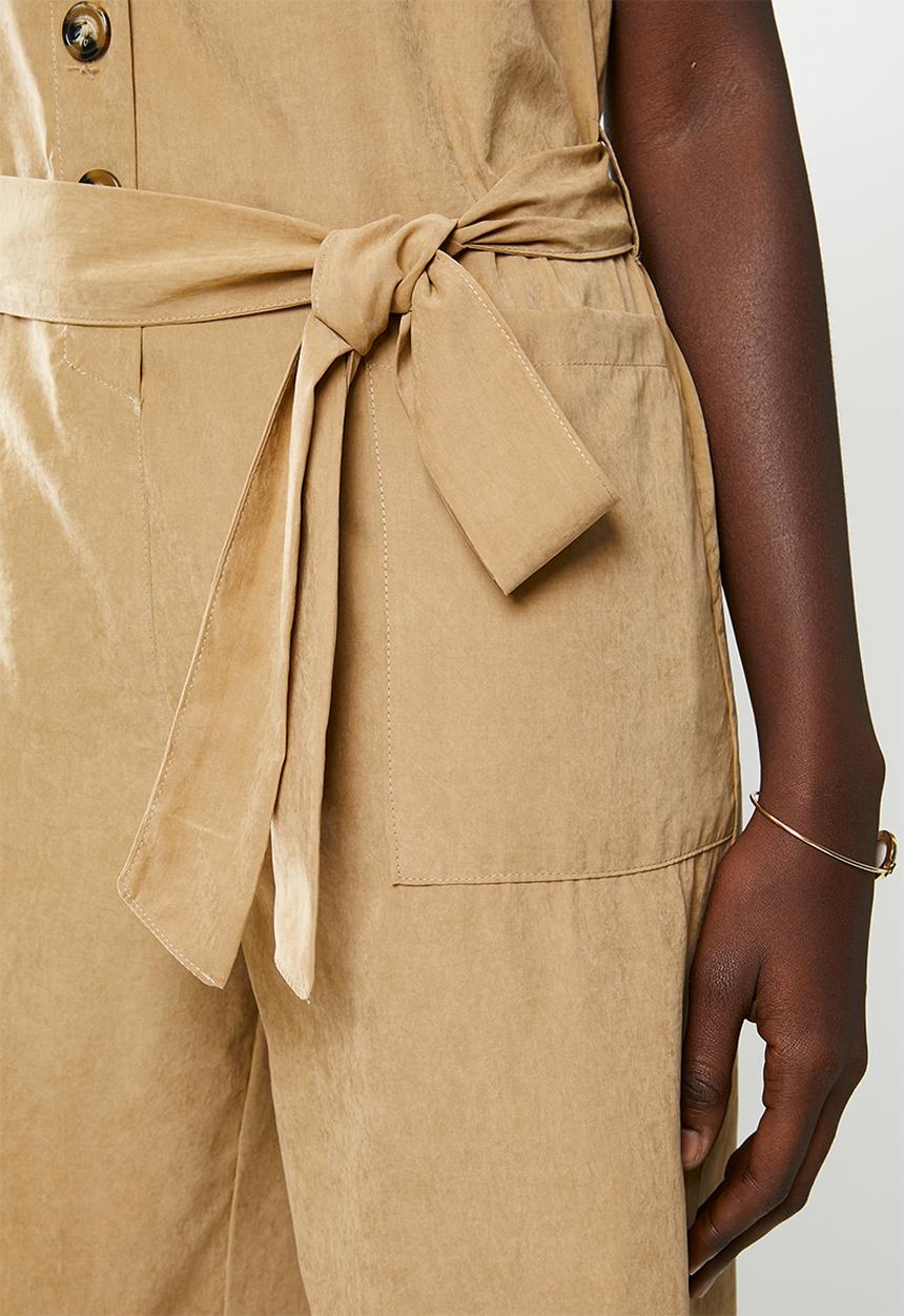 Superbalist - Button thru safari style jumpsuit - beige