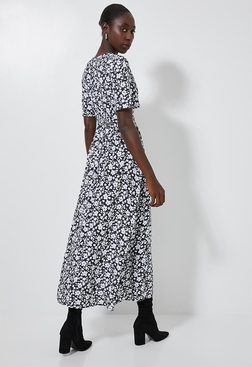 Superbalist - Button through fit & flare dress - black & white