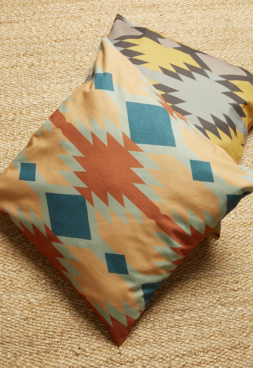 Hertex Haus - Tribal chic cushion cover - azurite