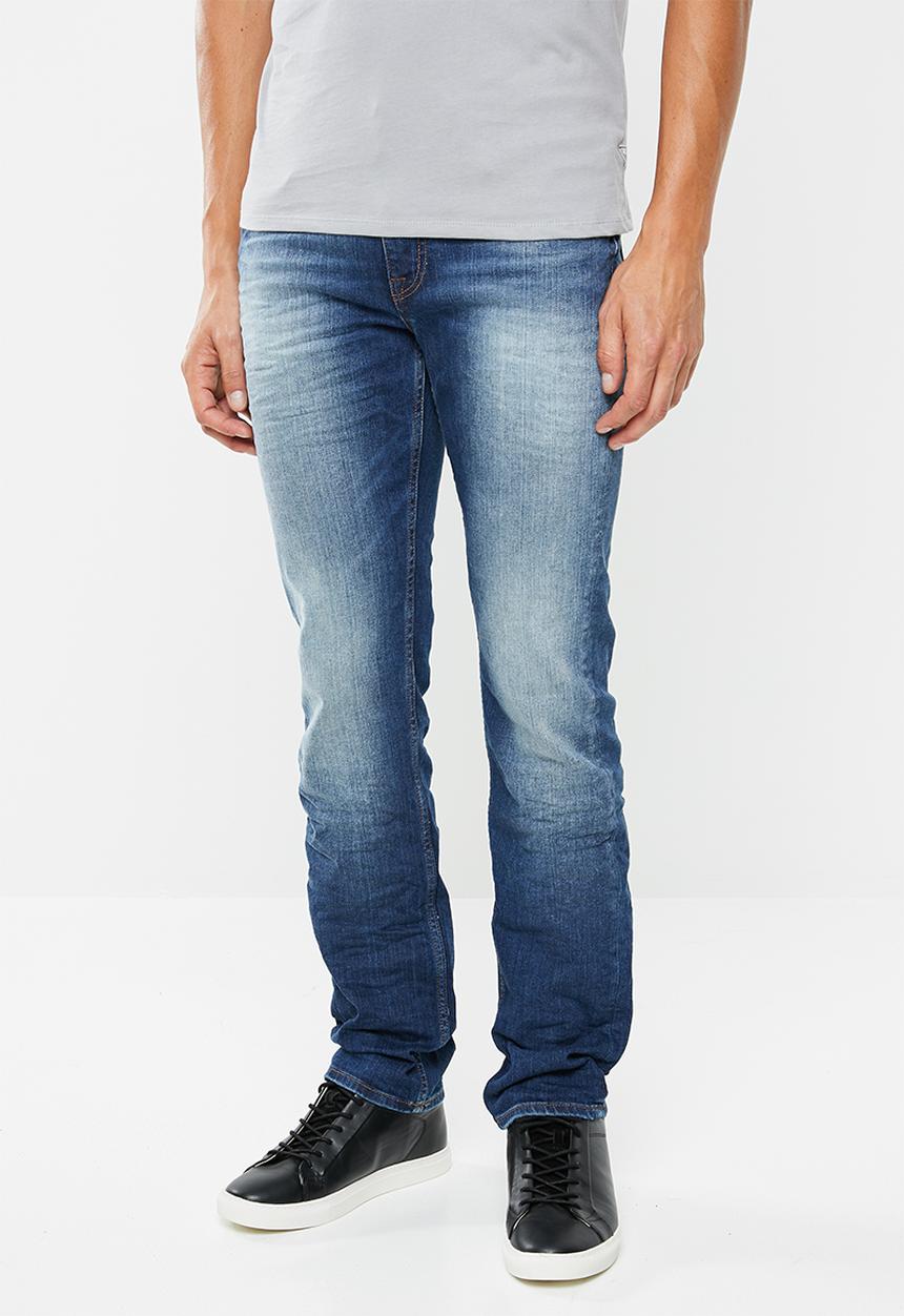 GUESS - Ross slim fit straight leg jeans - blue
