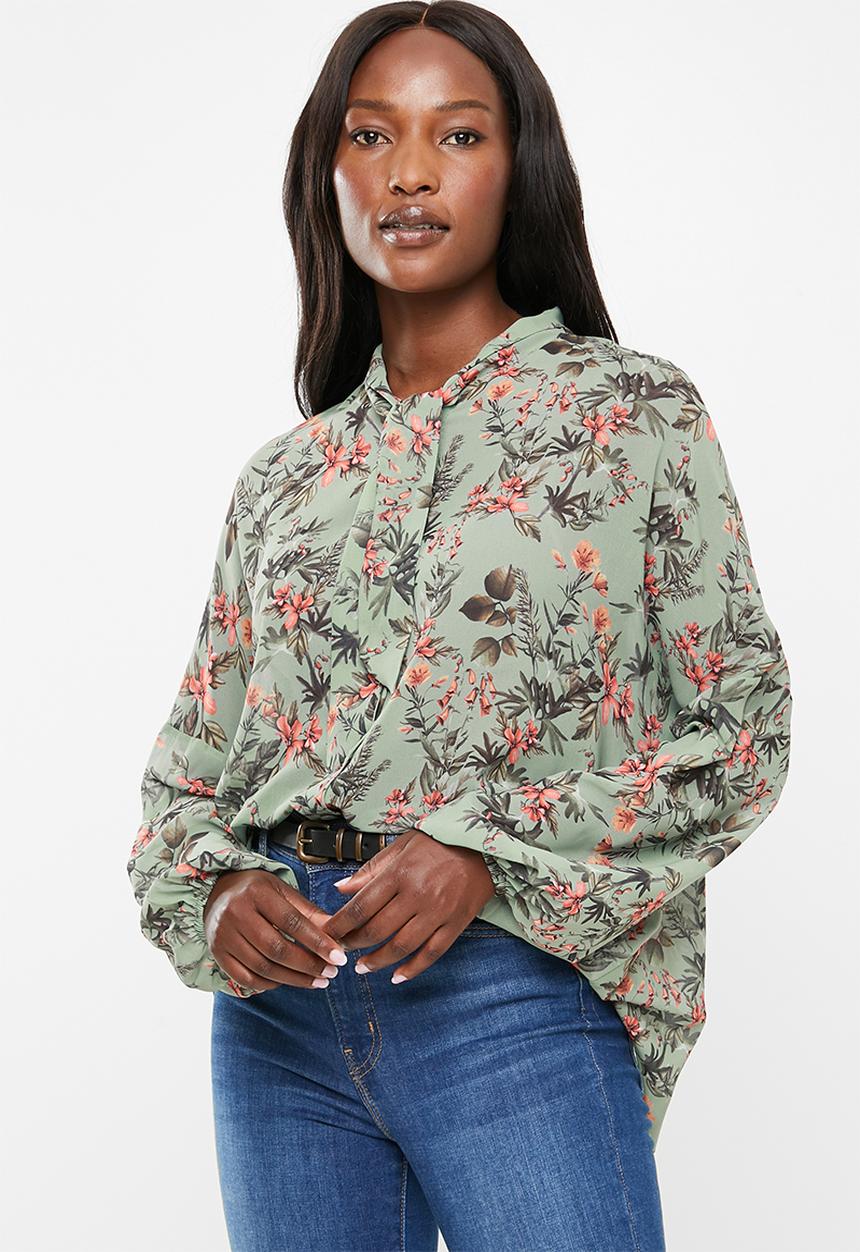 edit - Peasant blouse with neck tie -  green